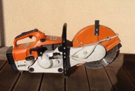 Location outil Decoupeuse stihl ts 400 près de Mer