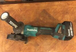 Location outil Meuleuse makita sans fil 125 diametre , 18v près de Pézenas