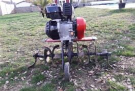 Location outil Motobineuse moteur b§s 165 cc près de Lavaur