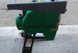 Location outil Broyeur vegetaux 3000w près de Saint-Maximin-la-Sainte-Baume