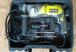 Location outil Burineur perforateur  Ryobi près de Tassin-la-Demi-Lune