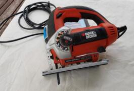 Location outil Scie sauteuse black &amp; decker près de Paimpol