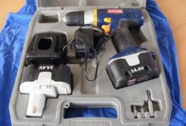Location outil Perceuse/visseuse/dévisseuse  sans fil 14,4 volt ryobi près de Crépy
