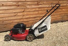 Location outil Location tondeuse 50cm toro près de Montauban