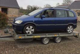 Location outil Remorque porte voiture plus de 750kg près de Mozé-sur-Louet