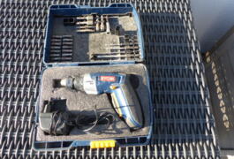 Location outil Visseuse-dévisseuse ryobi 4v lithium près de Saint-Michel-Chef-Chef