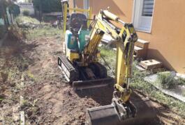 Location outil Mini pelle 1t 2 takeuchi près de Lapalud