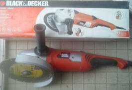 Location outil Meuleuse d'angle 230 mm black et decker près de Benet