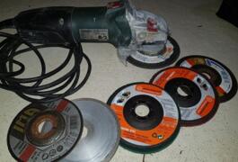 Location outil Meuleuse metabo + disques  (diamant, inox, poncer) près de Sens-de-Bretagne