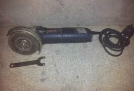 Location outil Meuleuse disqueuse bosch gws 10-125 près de Les Ulis