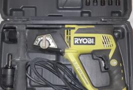 Location outil Perforateur ryobi sds+ avec fil près de Ennery