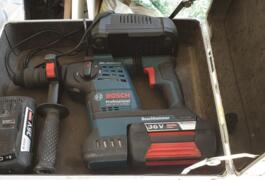 Location outil Perforateur bosh pro sans fil près de Toulon