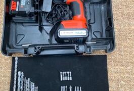 Location outil Perforateur avec plusieurs près de Montreuil