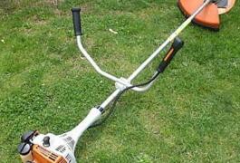 Location outil Debroussailleuse stihl fs55c près de Binas