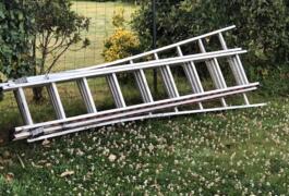 Location outil échelle  7 mètre près de Lannion