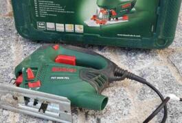 Location outil Scie sauteuse pendulaire bosch pst 8000 pel 530w près de Beaumont-du-Gâtinais