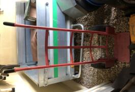 Location outil Diable charge max250kg près de Montereau-Fault-Yonne