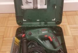 Location outil Perforateur bosh pbh 2500 sre avec coffret (mandrin automatique + set de 6 forets sds-plus) près de Ville-d'Avray