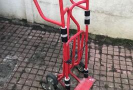 Location outil Diable de 3 roues, charge maxi 250 kg près de Thoiry