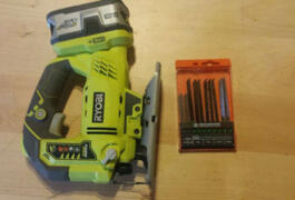 Location outil Scie sauteuse ryobi 18v lithium près de La Crau