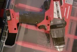 Location outil Perceuse à  percussion milwaukee m18 près de Noisiel