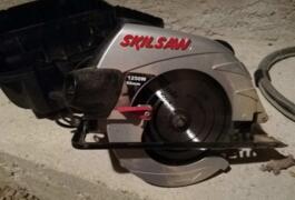 Location outil Scie circulaire skil saw 1250w près de Naintré
