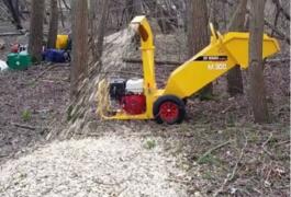 Location outil Broyeur végétaux professionnelle jo beau int m300 près de Le May-sur-Èvre