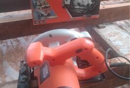 Location outil Scie circulaire black &amp; decker près de Sainte-Anne
