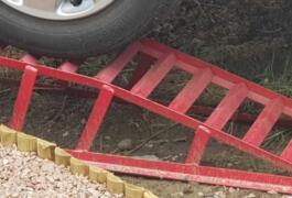 Location outil Rampe de levage de voiture x2 parfait état près de Strasbourg