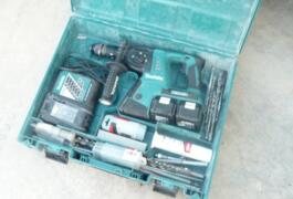 Location outil Perforateur sans fils 36v makita  sds plus près de Cournonsec