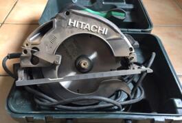 Location outil Scie circulaire hitachi c 6u3 165mm près de Auzat-la-Combelle