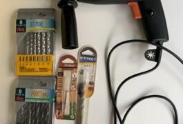 Location outil Perceuse à percussion black &amp; decker avec forets près de Neuilly-sur-Seine