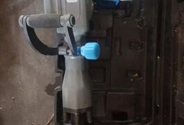 Location outil Marteau piqueur 1700w près de Argenteuil