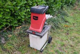Location outil Broyeur végétaux ikra egn 2500 près de Orvault