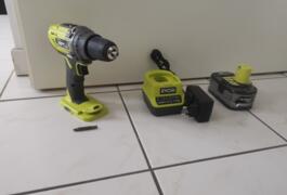 Location outil Perceuse-visseuse sans fil 18v ryobi one+ près de Évry-Courcouronnes