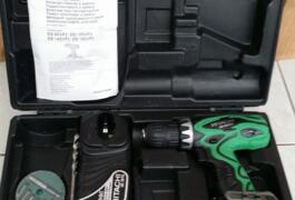 Location outil Perceuse visseuse hitachi 14 v ds14dvf3lb près de Cazouls-lès-Béziers