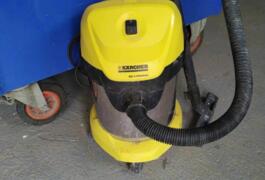 Location outil Aspirateur karcher près de Marans
