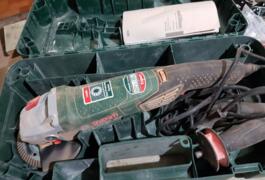 Location outil Meulseuse bosh 1300w près de Achères