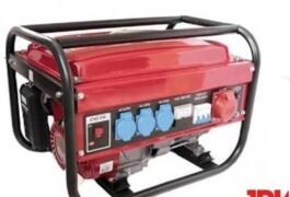 Location outil Groupe electrogene triphasé  2500 w près de Beaucaire
