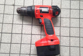 Location outil Perceuse visseuse/devisseuse sans fil black/decker 14.4v près de Bagneux