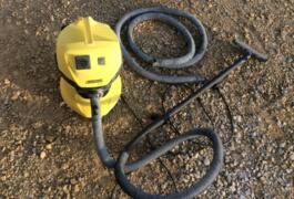 Location outil Aspirateur karcher w3 premium près de Péronnas