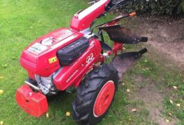 Location outil Location motoculteur honda 8 cv avec charrue reversible près de Buzet-sur-Tarn