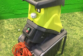 Location outil Broyeur ryobi 2500w près de Castelmaurou