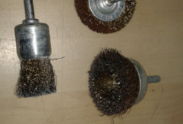 Location outil Brosses de décapage près de Quingey