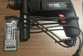 Location outil Perceuse à percussion black &amp; decker 500w près de Paris
