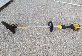 Location outil Coupe-bordures dewalt dcm561pb 18 v xr près de Solesmes