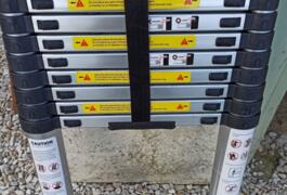 Location outil échelle télescopique 3.2m en aluminium près de Solesmes
