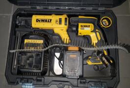 Location outil Visseuse à plaque de plâtre dewalt dcf620 près de Les Arcs