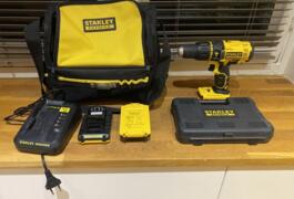 Location outil Perceuse à percussion sans fil stanley fatmax fmc625d2 18v - 2ah + accessoires près de Lyon