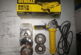 Location outil Meuleuse d'angle 125mm dewalt près de Coulogne